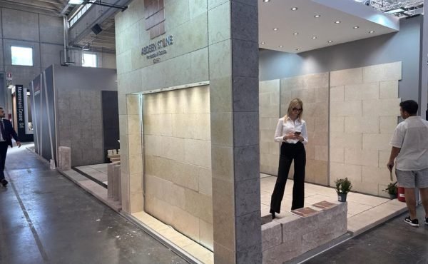 Abdeen Stone Booth Design 3