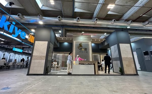 Golden horse 3D Booth Design3