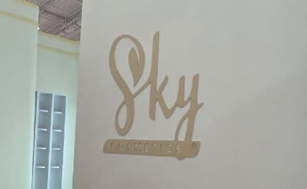 Sky Cosmetics Booth Design2